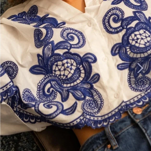 Adiva White Cotton w Blue Embroidery Dolman Sleeves - Picture 3 of 6